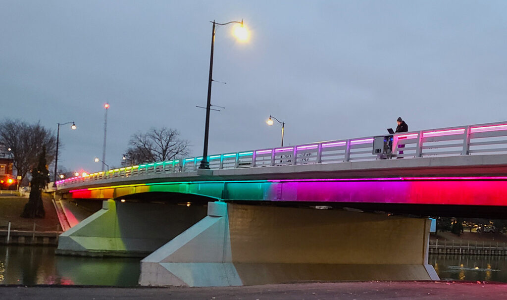 Chatham Bridge: Lighting done by National Specialty Lighting